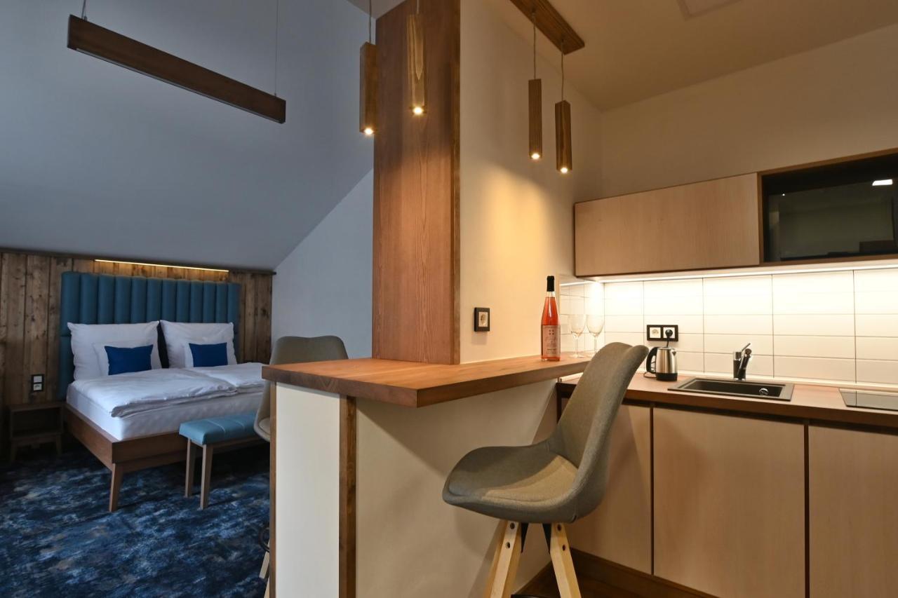 חומוטוב Apartmany Spessart מראה חיצוני תמונה